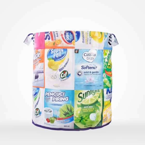 Rubbish bin (medium) by XSProject made from recycled plastic pouches